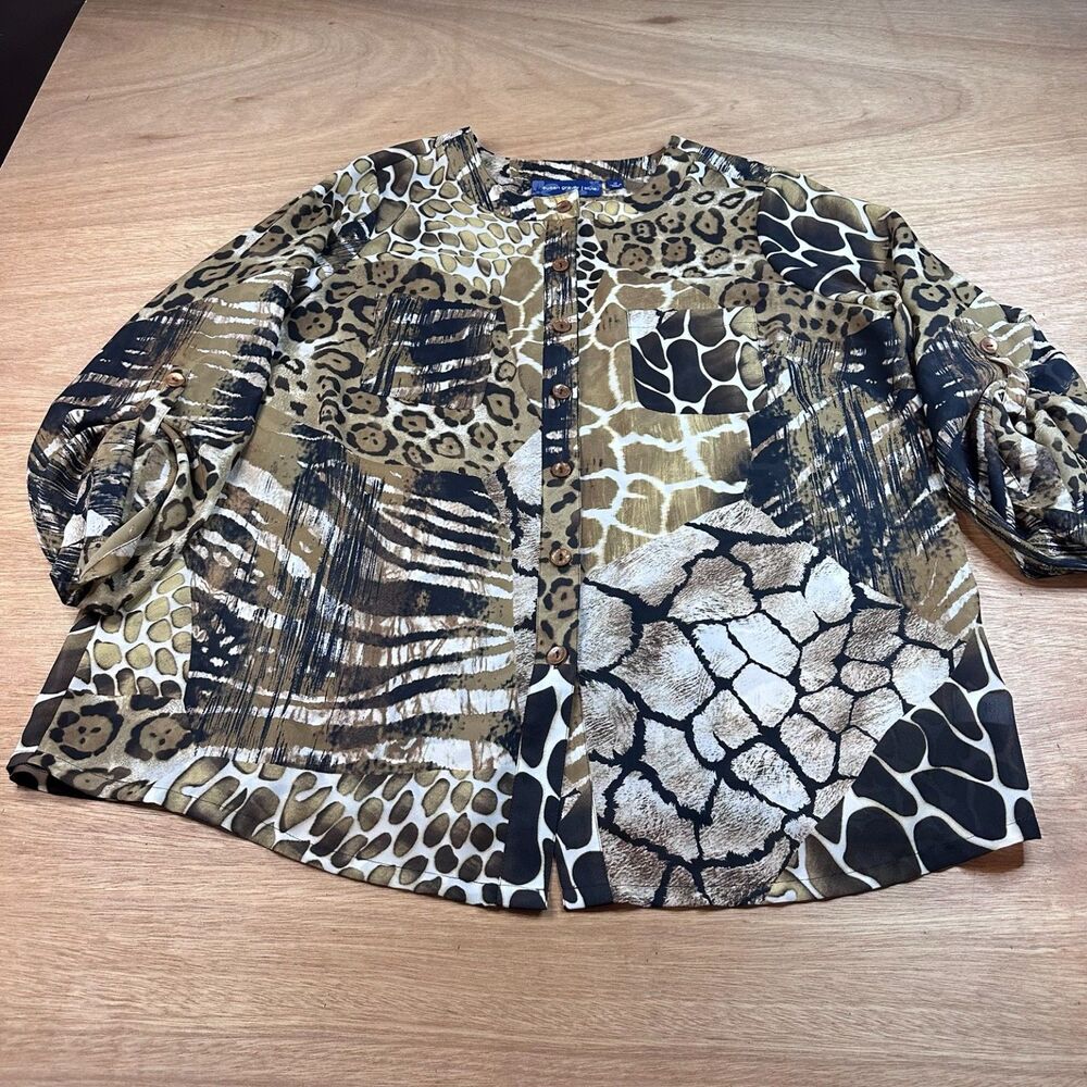 Susan Graver Animal Print Blouse 1X Button Front Roll Tab Sleeve Top